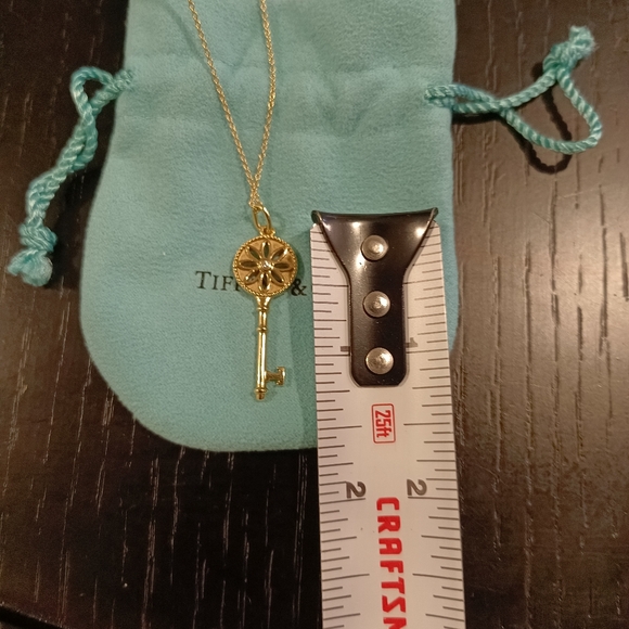 Authetic Tiffany 18k Yellow Gold and Diamond Daisy Key Pendant 1.5" - Picture 7 of 8